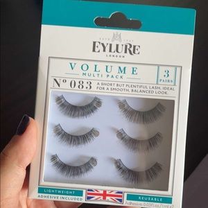 Eylure Volume Strip Lashes